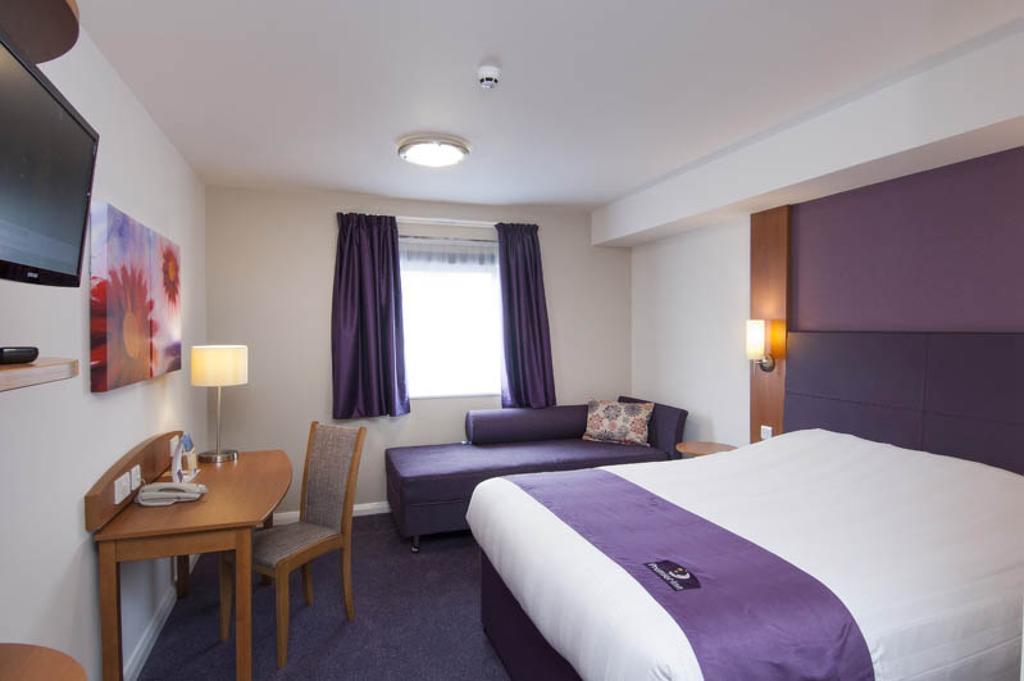Premier Inn Newcastle - Gosforth/Cramlington Room photo